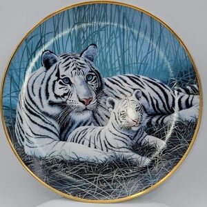 Franklin Mint “White Tigers” Collector Plate – 24K Gold Trim